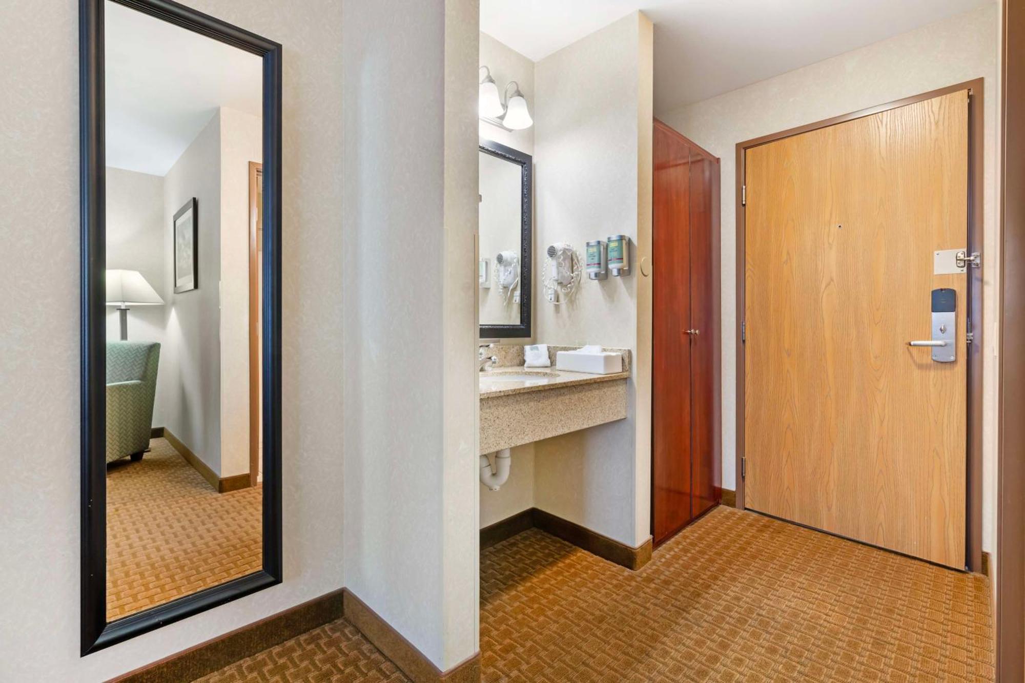 Best Western Wittenberg Inn Bagian luar foto
