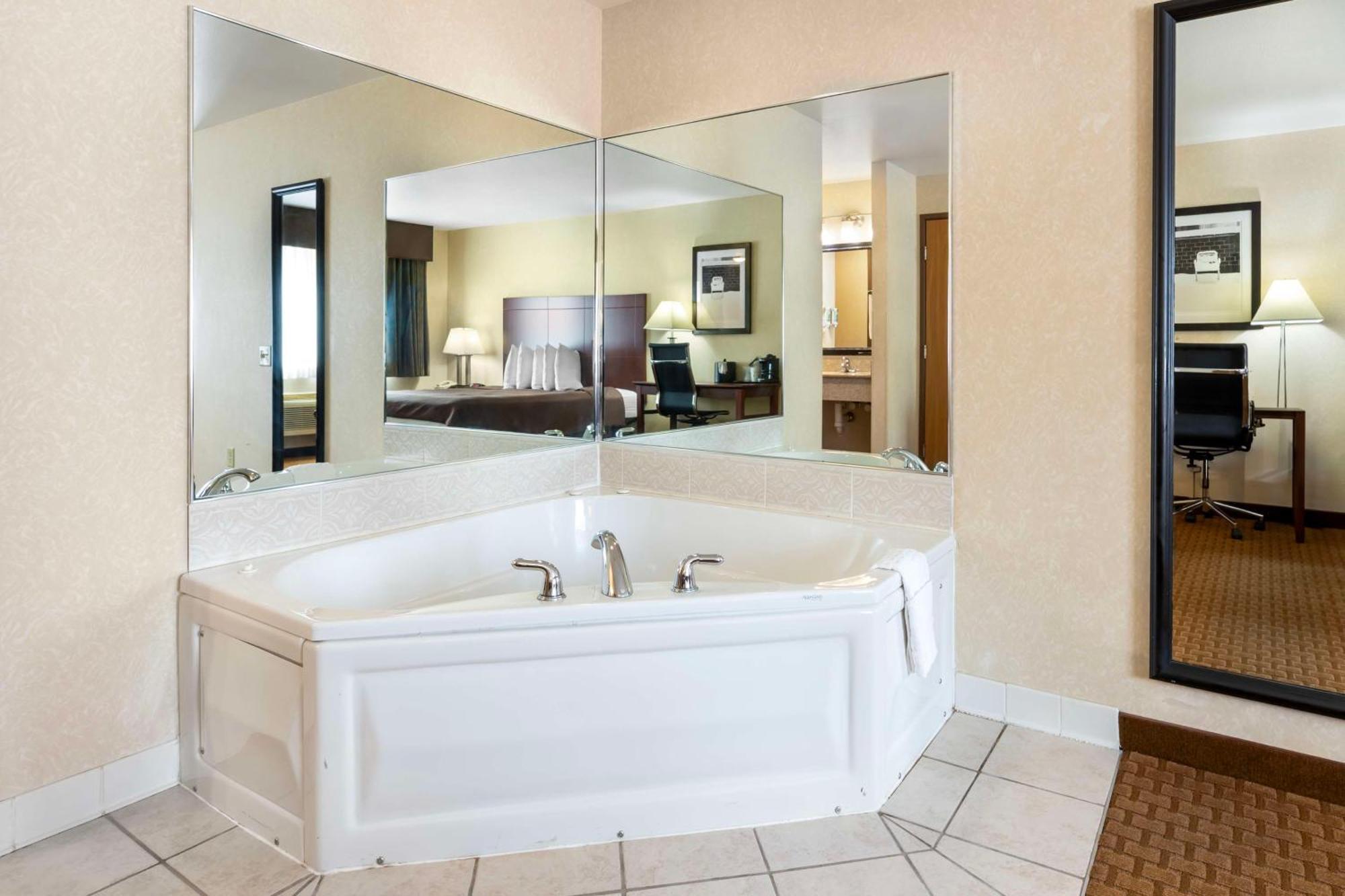 Best Western Wittenberg Inn Bagian luar foto