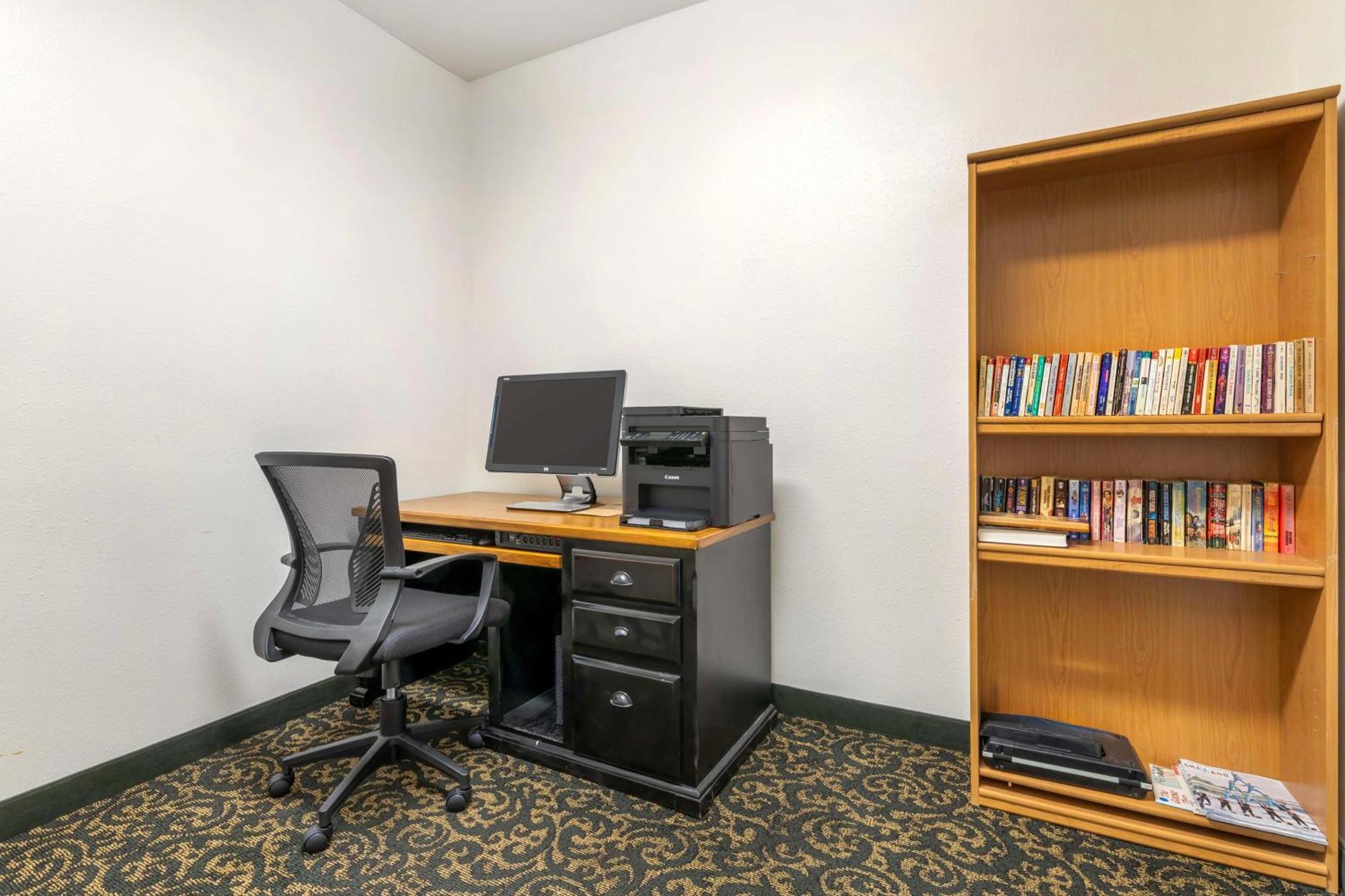 Best Western Wittenberg Inn Bagian luar foto